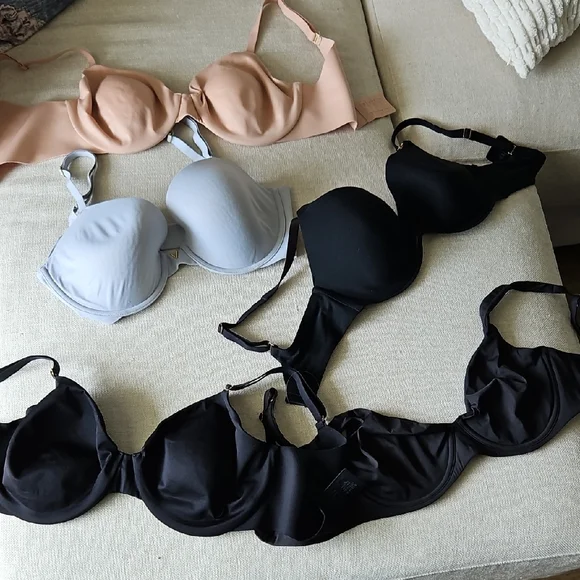 Bra Bundle - Picture 1 of 2